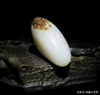 和田玉是中国传统文化重要种类,拥有悠久的历史,欣赏和田玉原石