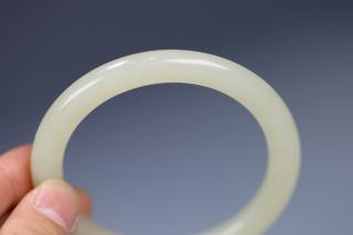 回流 和田玉手镯,内径5.9cm,宽0.9cm,重36g