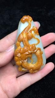 和田玉挂件龙