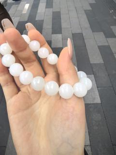 挑和田玉,先看底还是先看色?